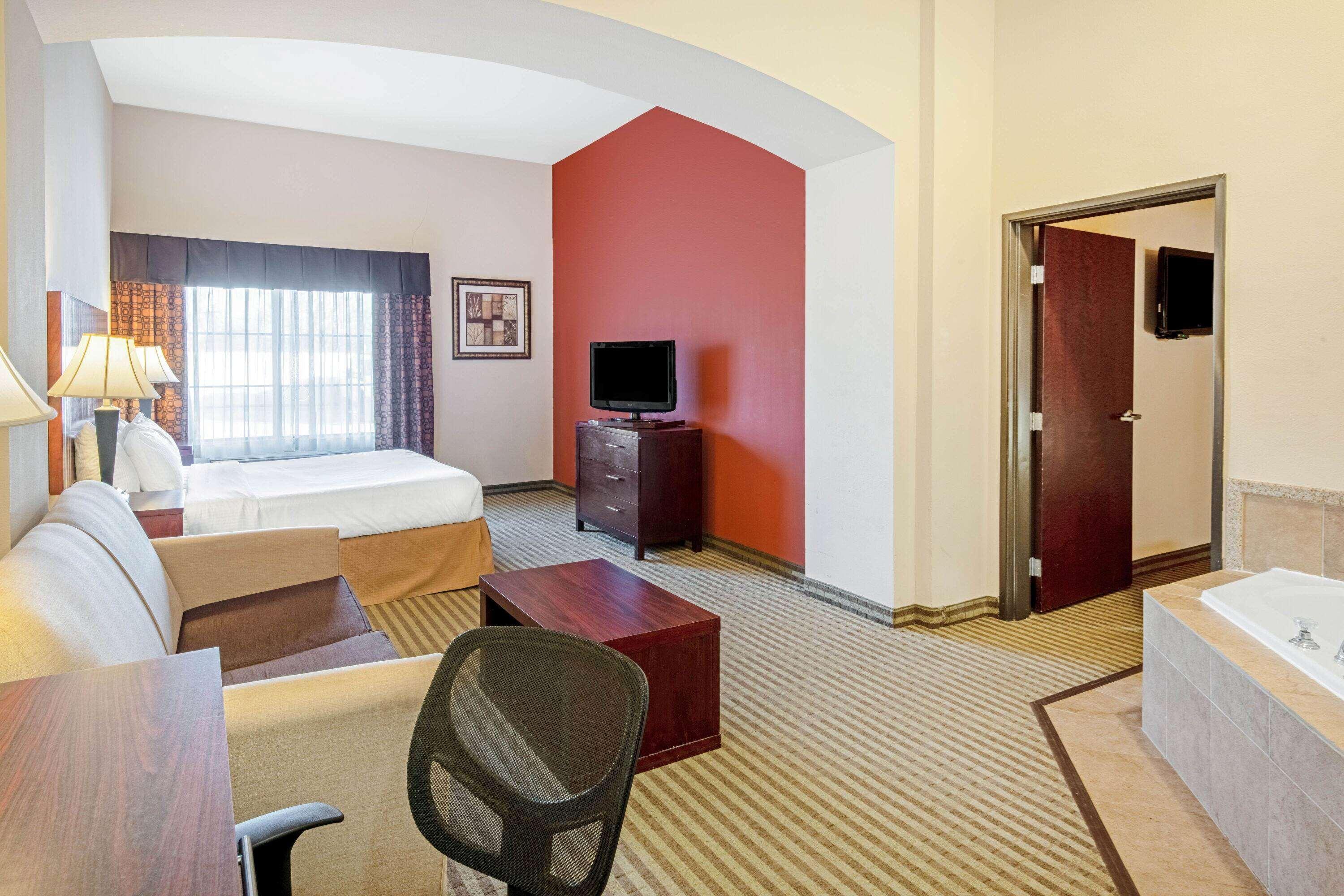 La Quinta By Wyndham Woodward Otel Dış mekan fotoğraf