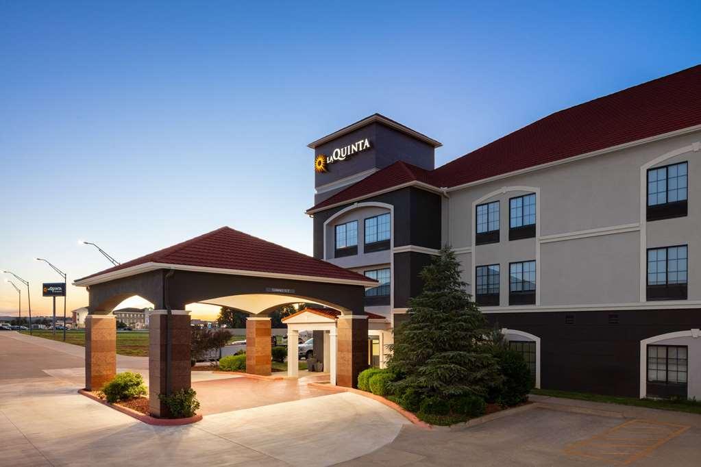La Quinta By Wyndham Woodward Otel Dış mekan fotoğraf