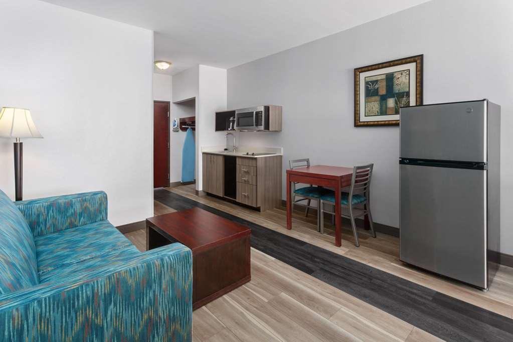 La Quinta By Wyndham Woodward Otel Oda fotoğraf
